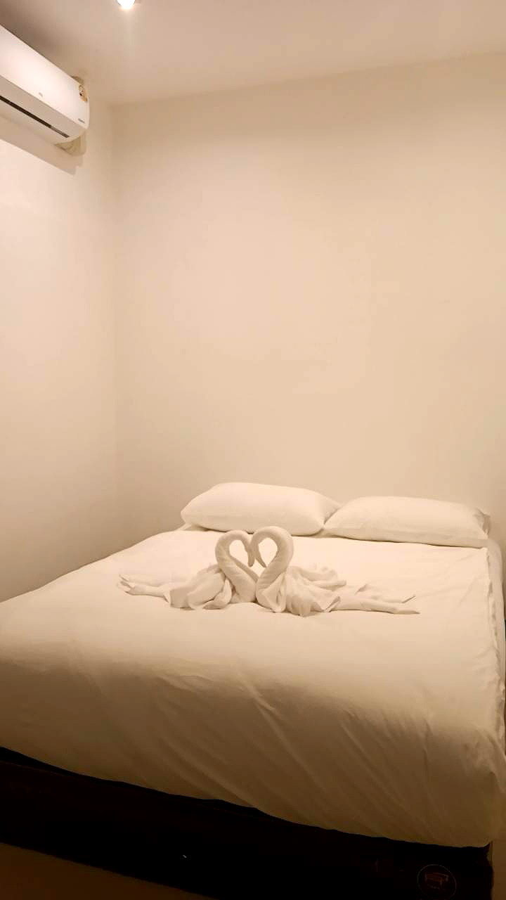 Pictures of TINY  STAY 2/4