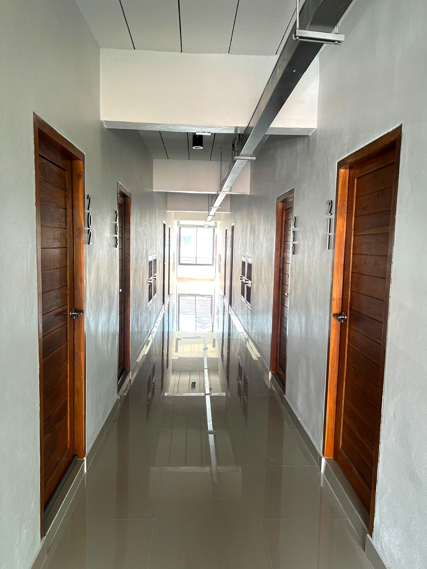 Pictures of The House 101 27/45