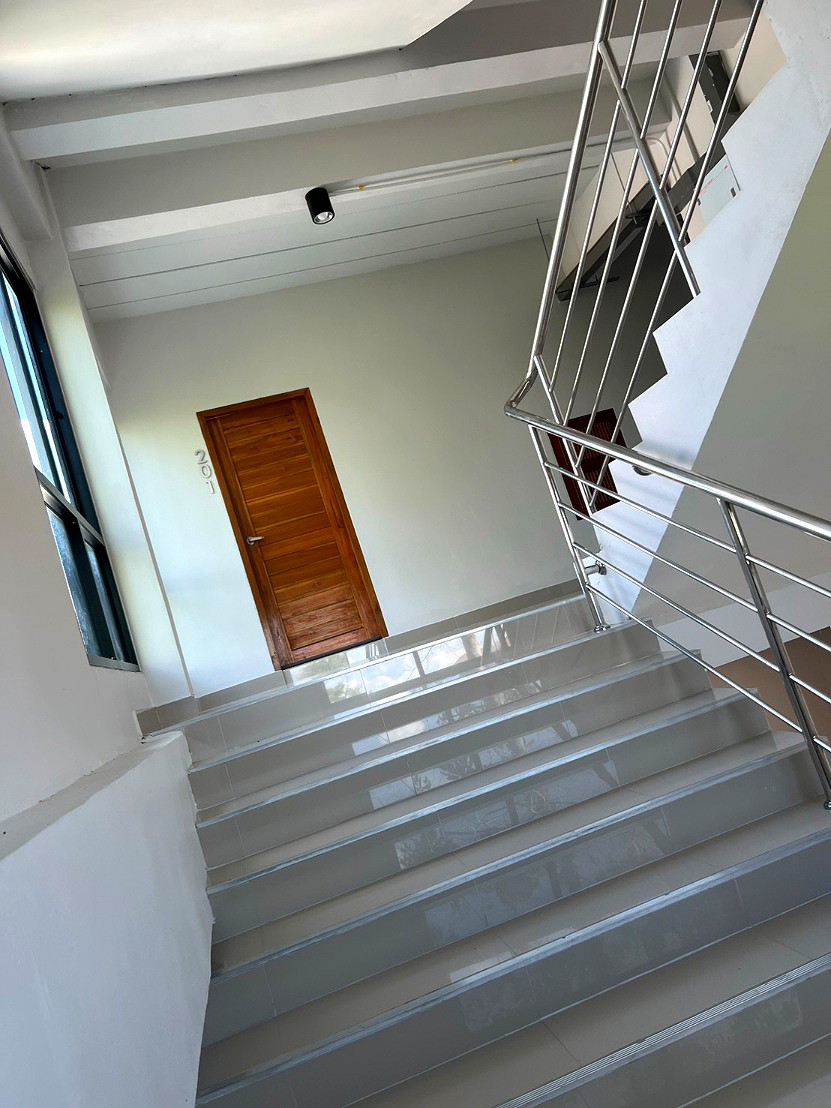 Pictures of The House 101 41/45