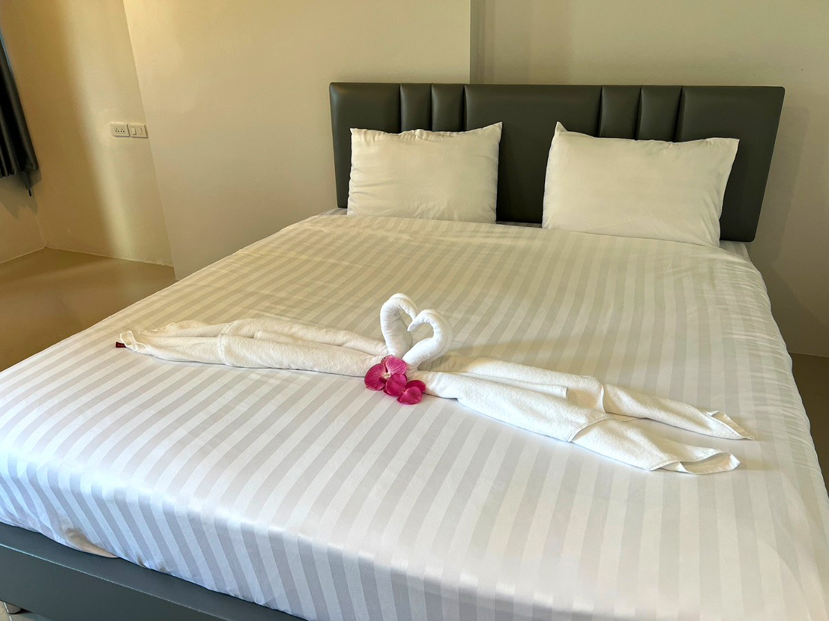 Pictures of The House 101 36/45