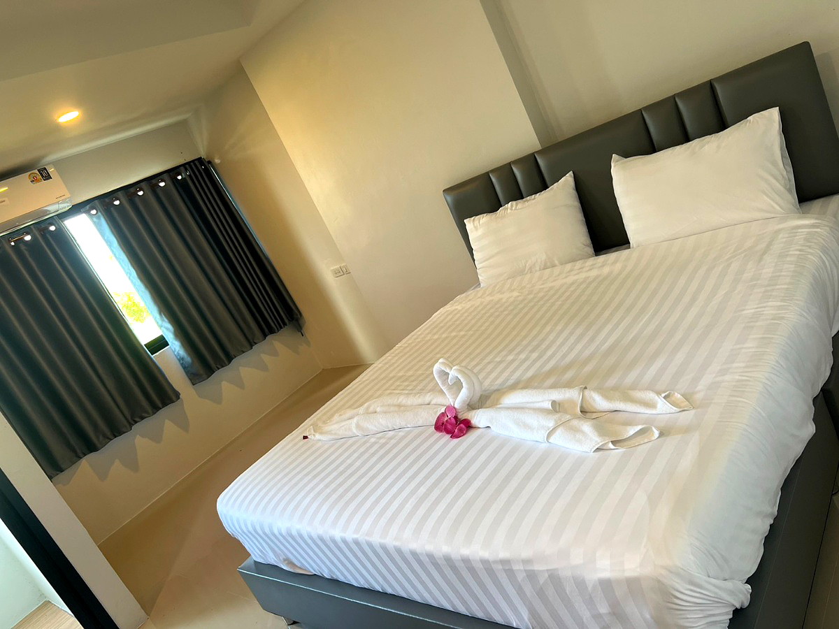 Pictures of The House 101 38/45