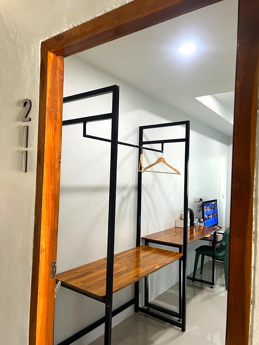 Pictures of The House 101 39/45