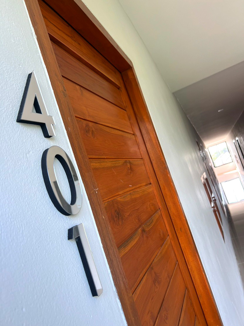 Pictures of The House 101 24/45