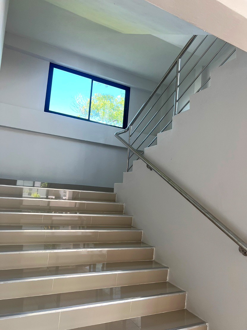 Pictures of The House 101 42/45