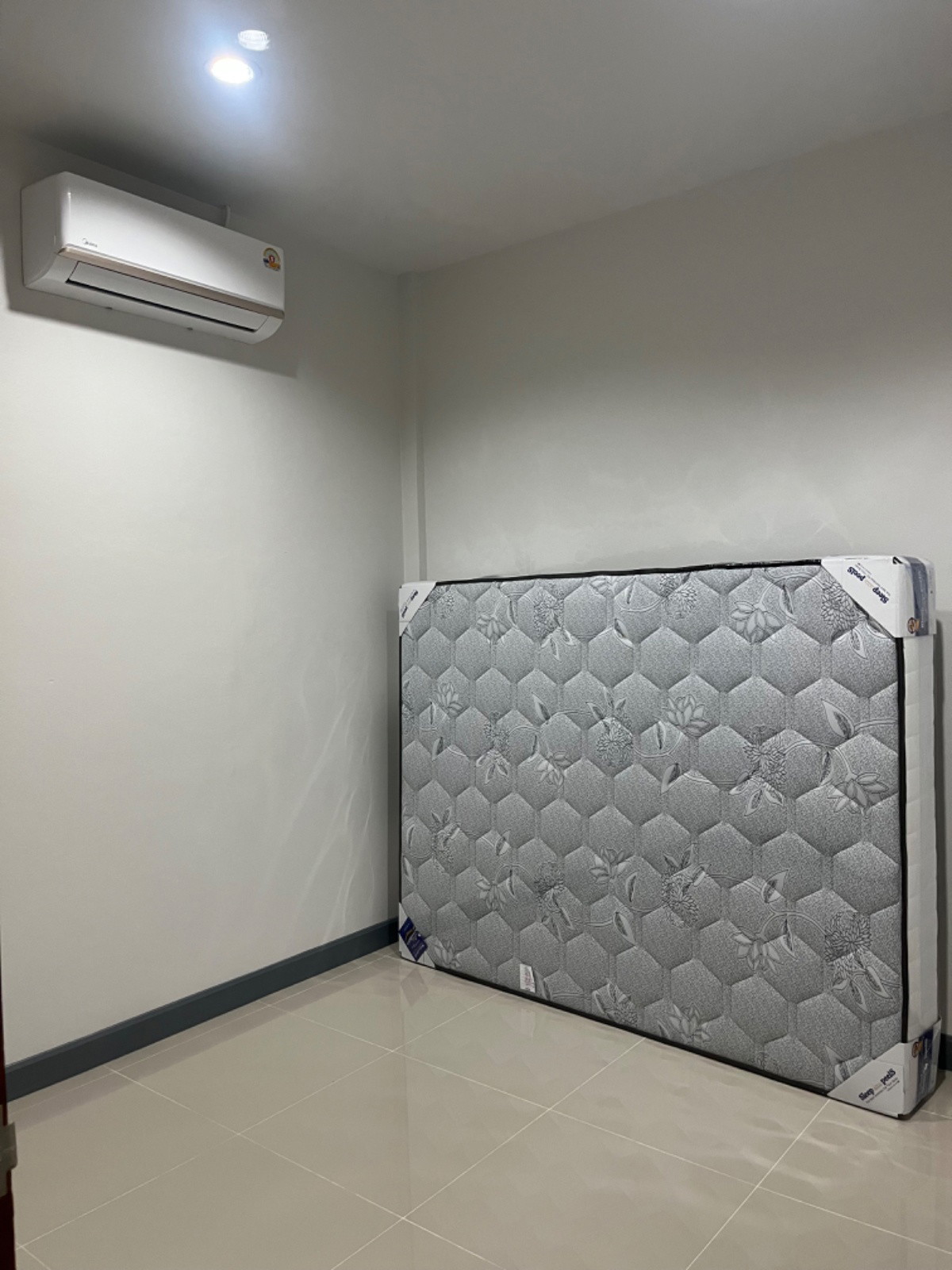 Condo — photo 2