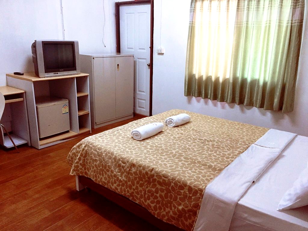 Pictures of Khunnoy's House 5/14
