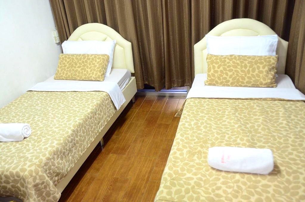 Pictures of Khunnoy's House 3/14
