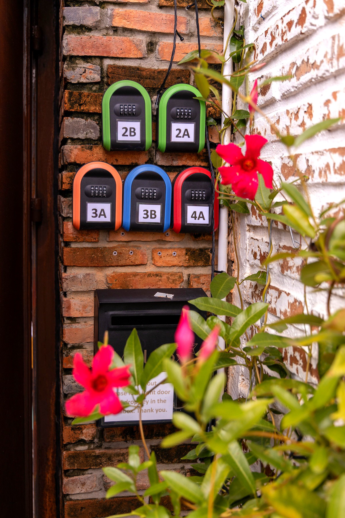 Pictures of Service apartment 1 km to Nimman 800 m. to old town 32/72