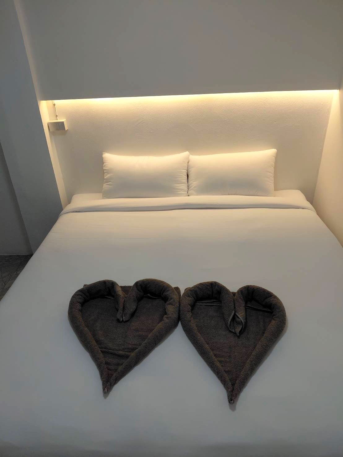 Pictures of IS AM ARE พยอม2 10/12