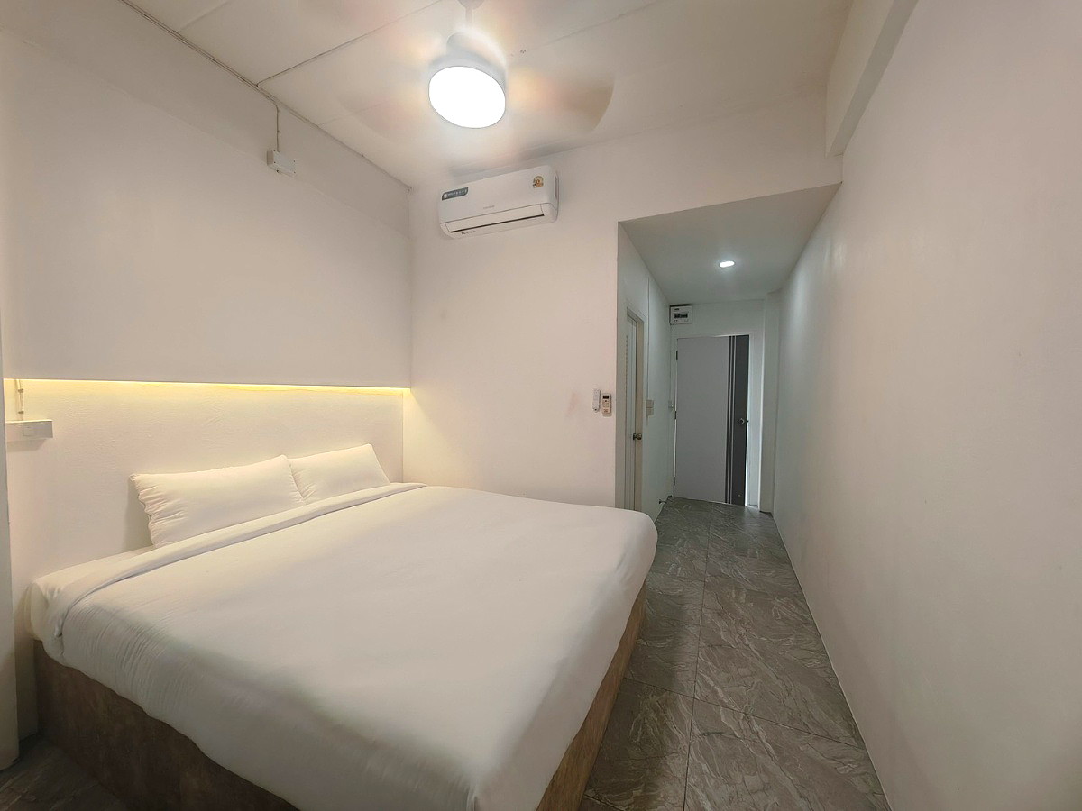 Pictures of IS AM ARE พยอม2 3/12