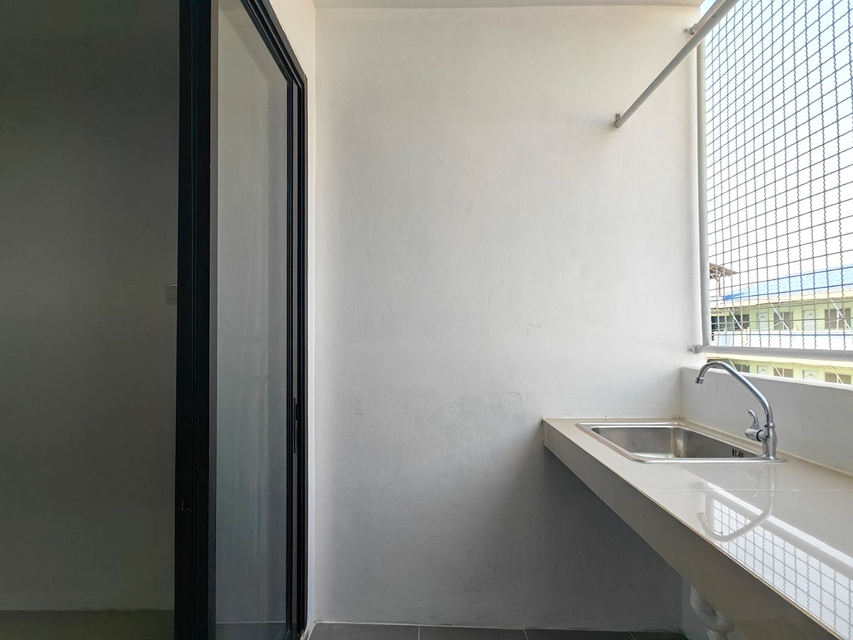 Pictures of RABBIT APARTMENT 11/12