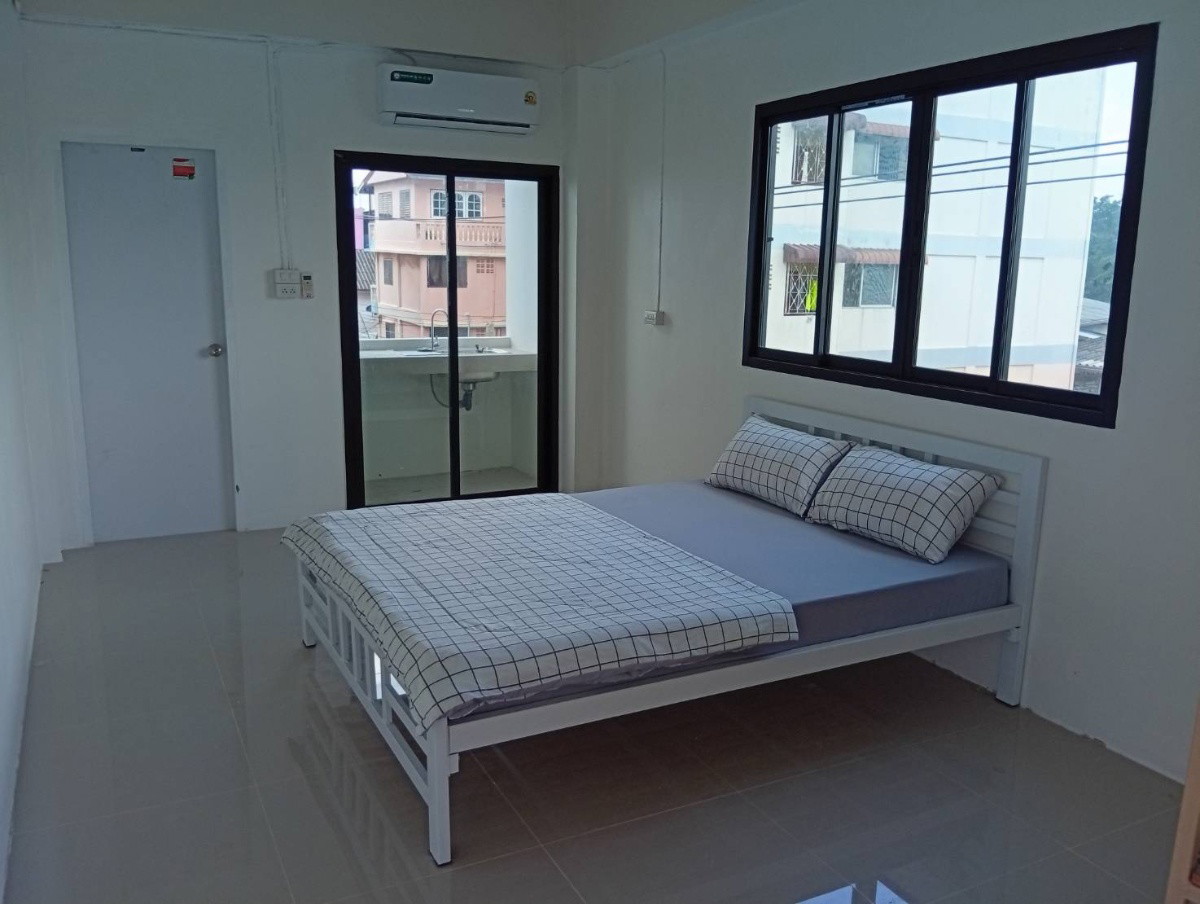 Condo — photo 3