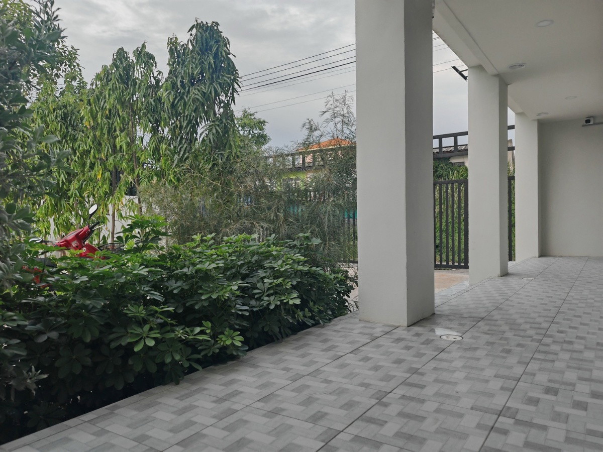 Condo — photo 2