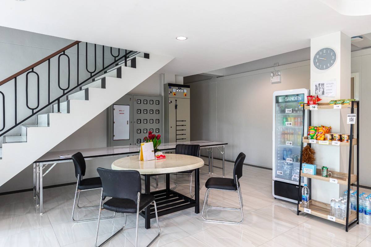 Condo — photo 5