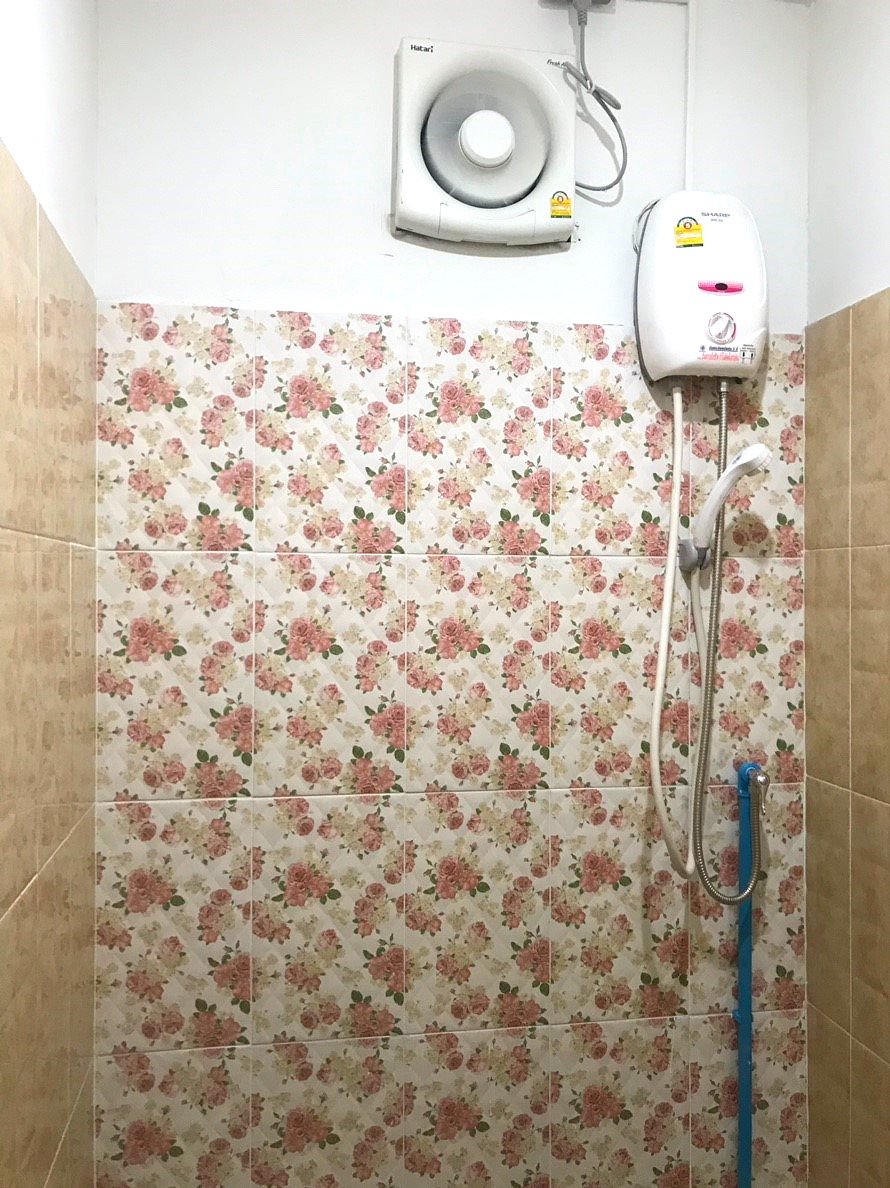 Pictures of anan apartment 3 mins to BTS Krungton / 10 mins to ICON SIAM / 15 mins to Oriental Hotel 3/14