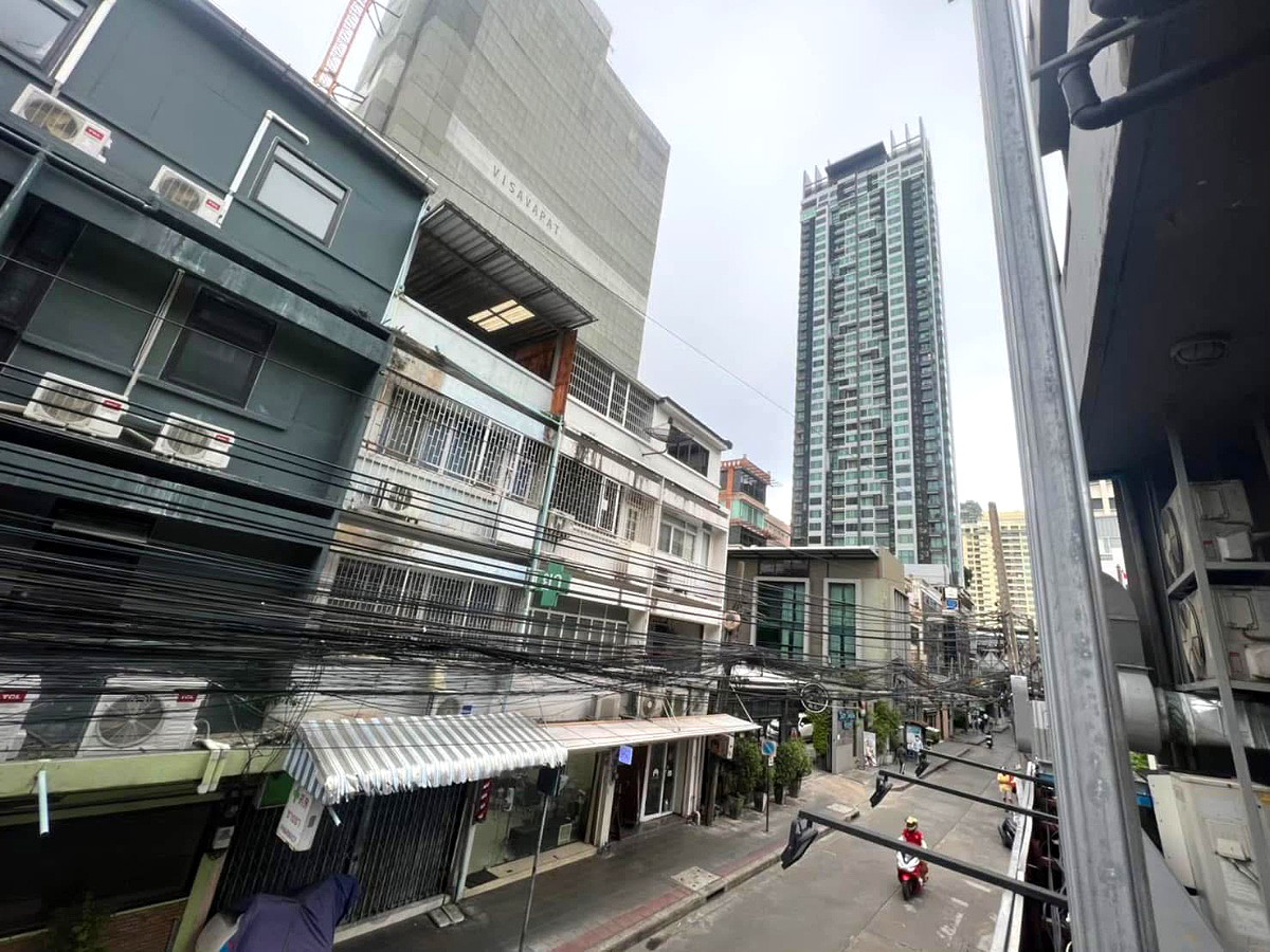 Pictures of B house 8/38