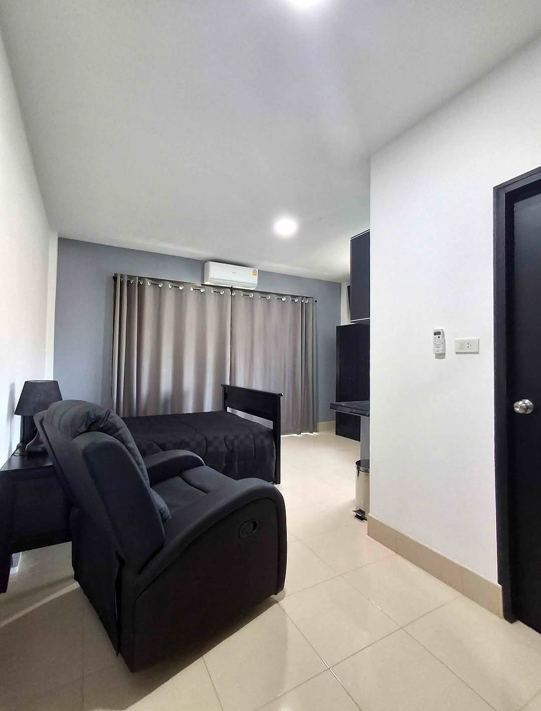 รูปภาพ Black mode | อพาร์ทเม้นท์ หอพัก ที่พัก ห้องพัก - รูปที่ 1/7