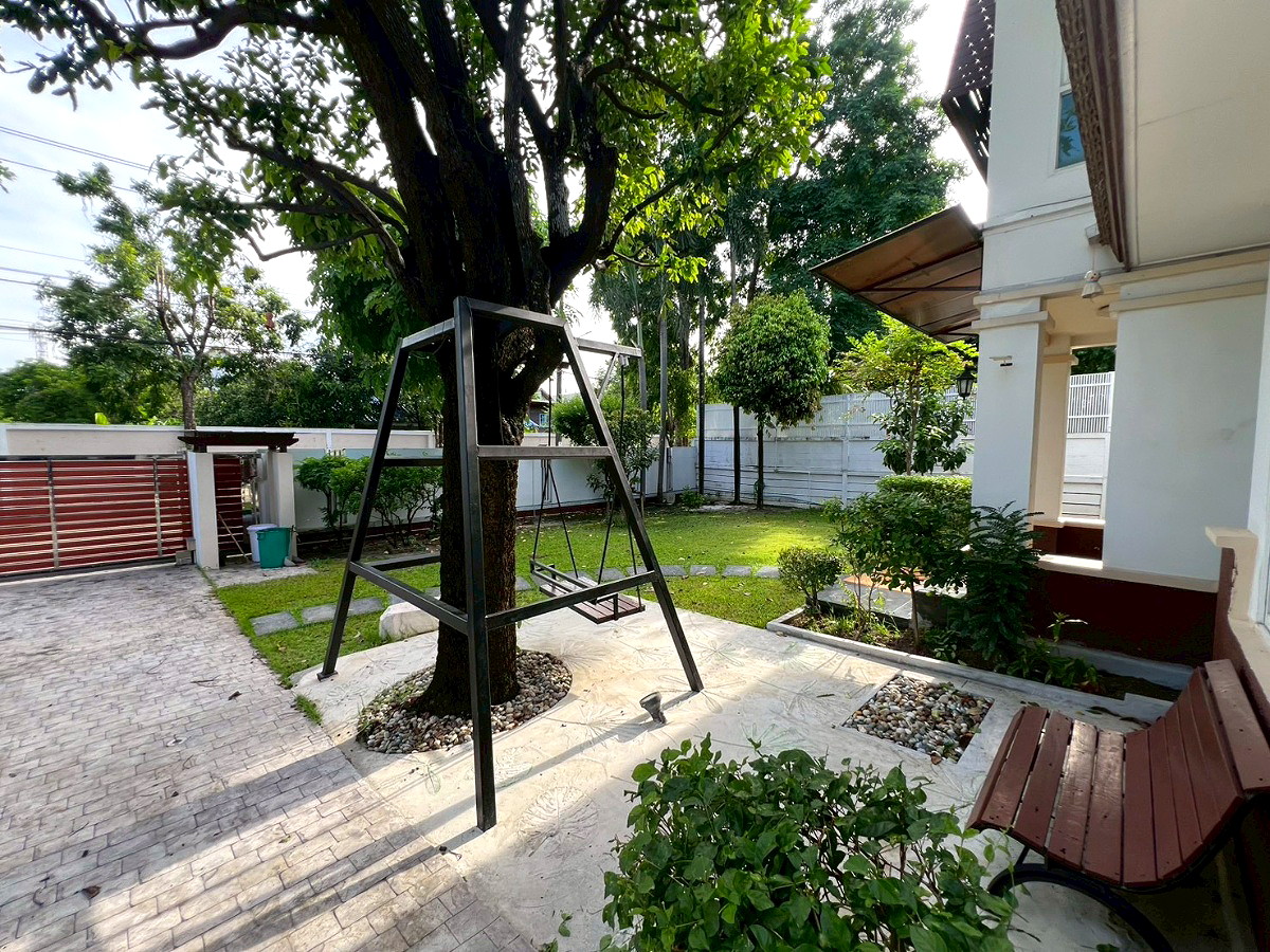 Pictures of Baan Lat Phrao Exclusive 13/80