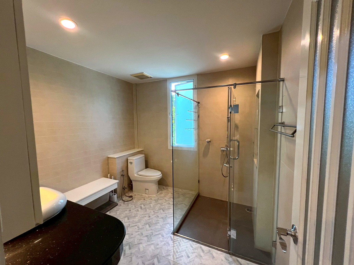 Pictures of Baan Lat Phrao Exclusive 30/80