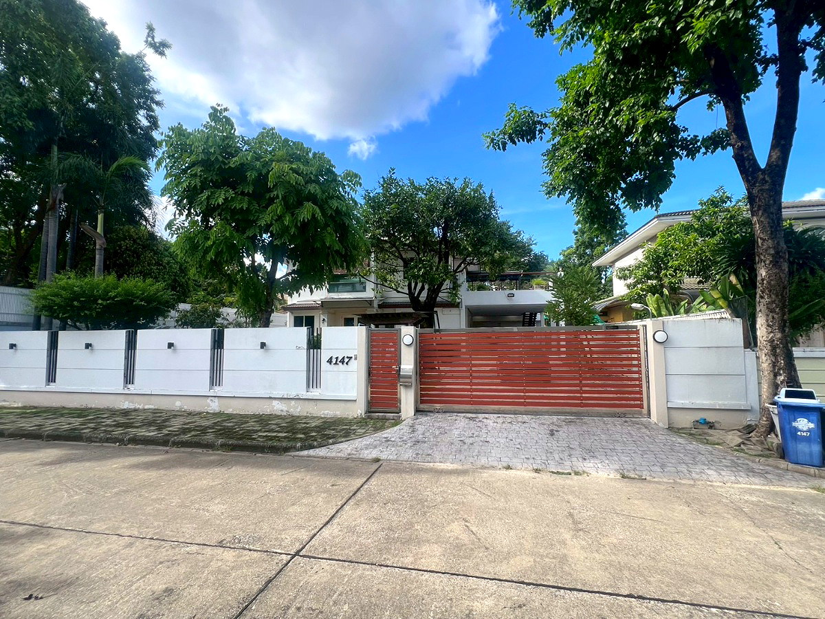 Pictures of Baan Lat Phrao Exclusive 80/80