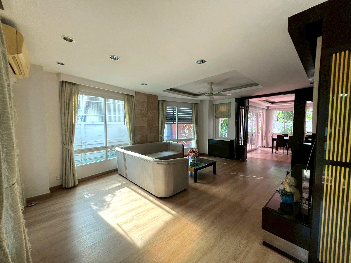 Pictures of Baan Lat Phrao Exclusive 26/80