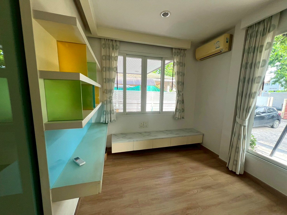 Pictures of Baan Lat Phrao Exclusive 65/80