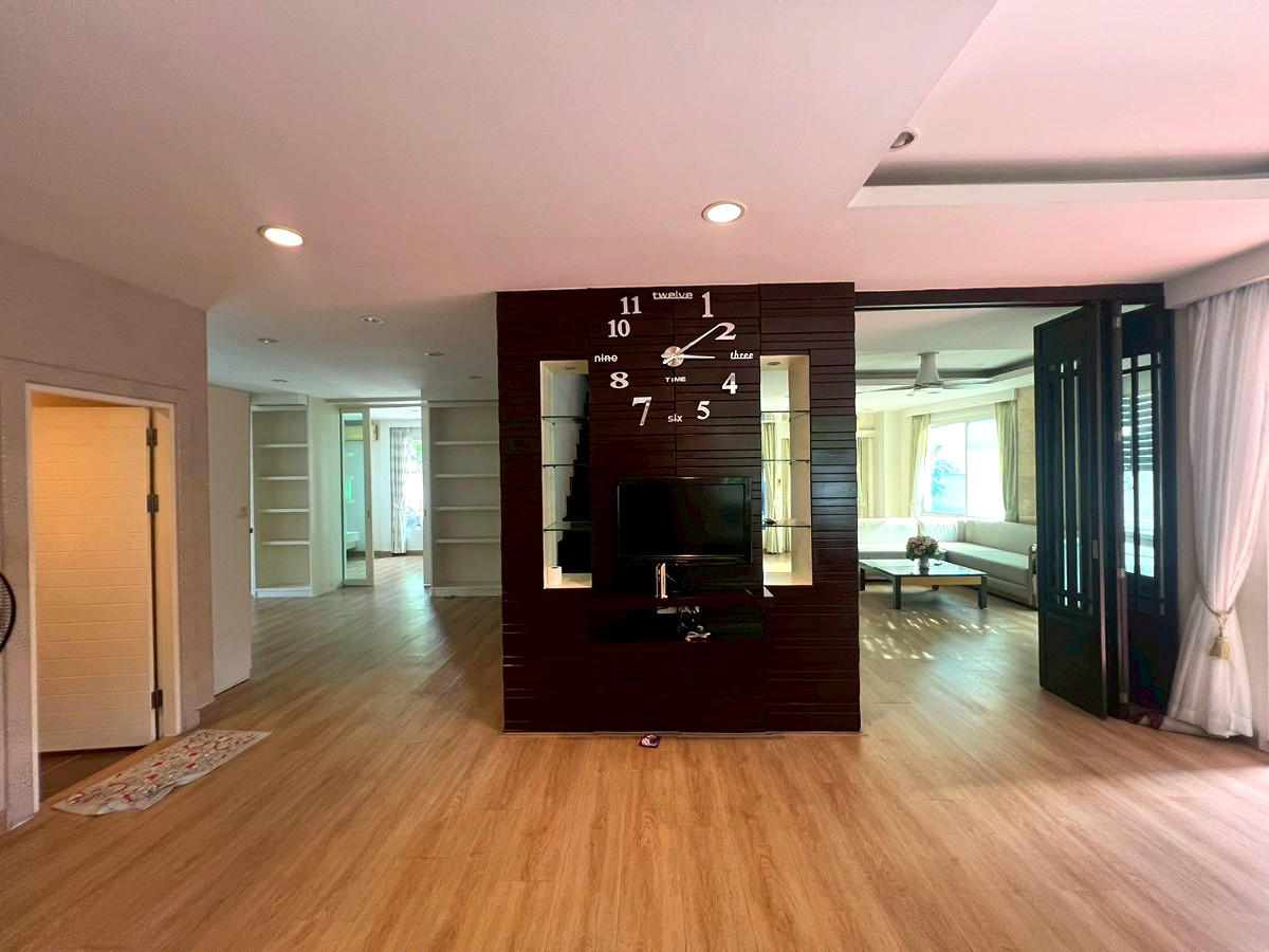 Pictures of Baan Lat Phrao Exclusive 63/80