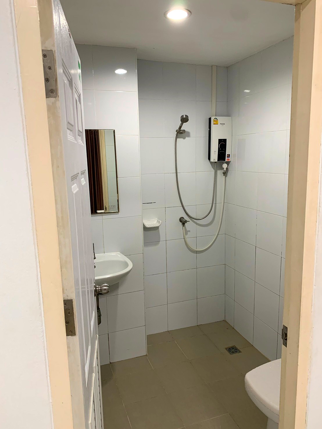 รูปภาพ ห้องพัก D-Complex นิคมปิ่นทอง 1 | อพาร์ทเม้นท์ หอพัก ที่พัก ห้องพัก - รูปที่ 6/7