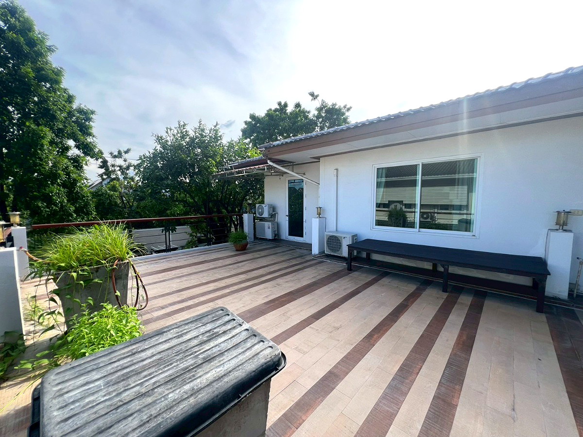 Pictures of Baan Lat Phrao Exclusive 73/80