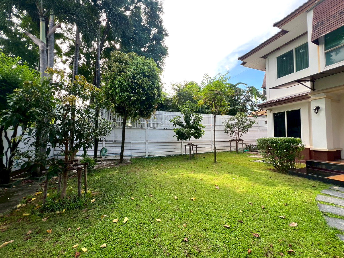 Pictures of Baan Lat Phrao Exclusive 3/80