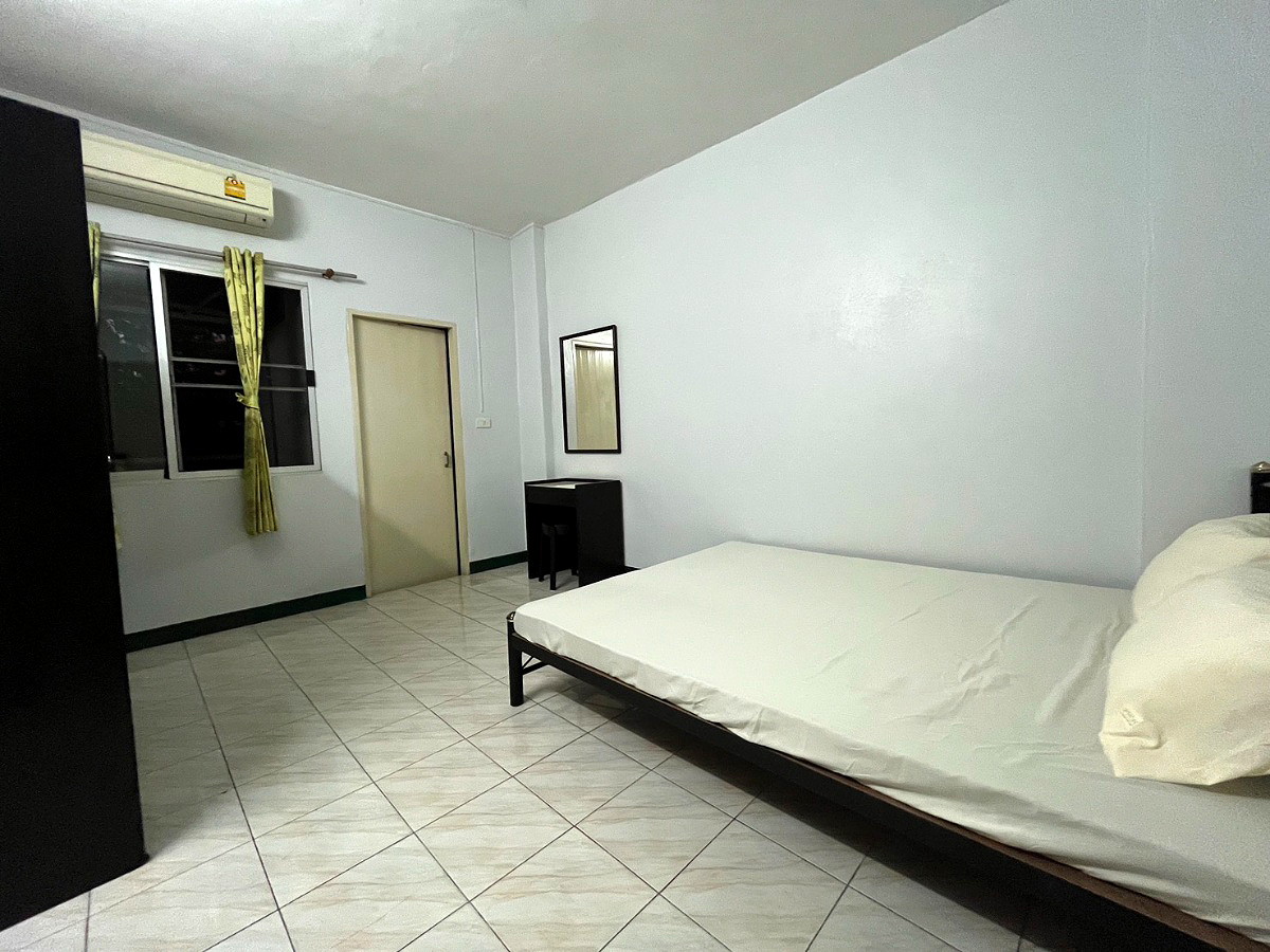 Pictures of Charoenchoke Mansion 14/17