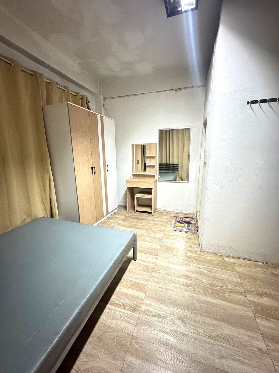 Pictures of Molly Apartment 5/13