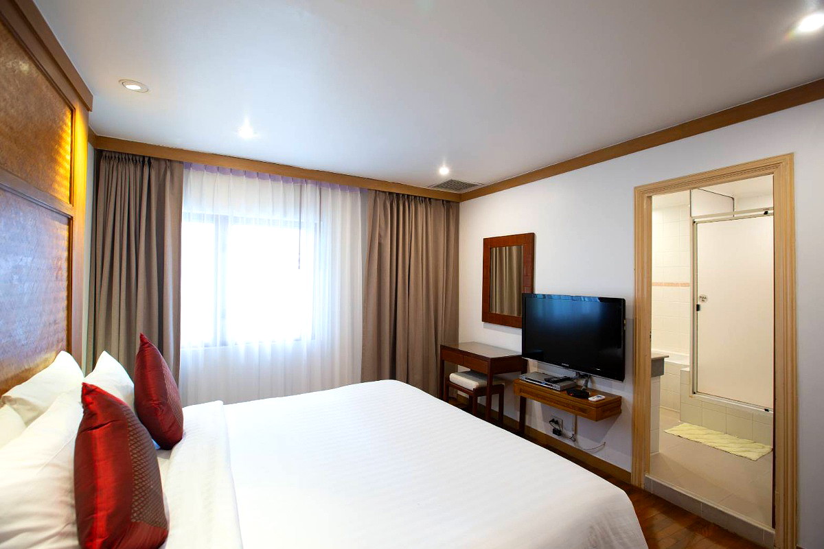 Pictures of Tha Tarntawan Hotel Surawong Bangkok 4/6