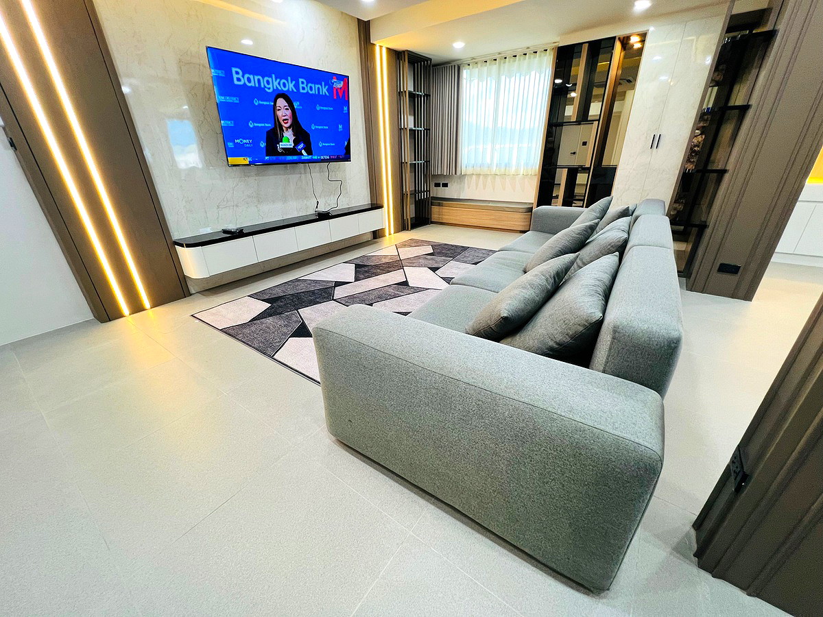 Pictures of Patong Condotel 2/6