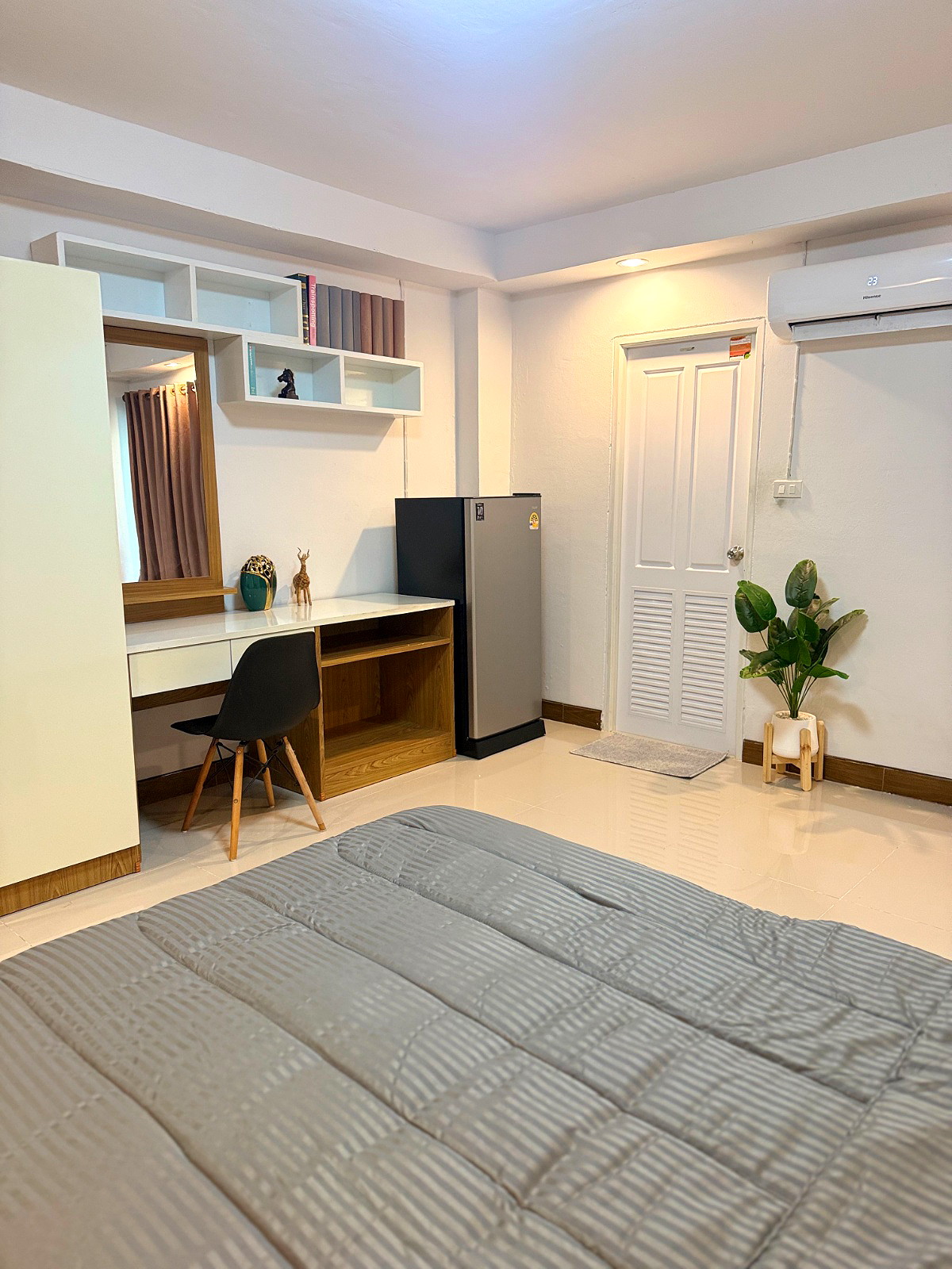 Pictures of PS Samakkee 6/10