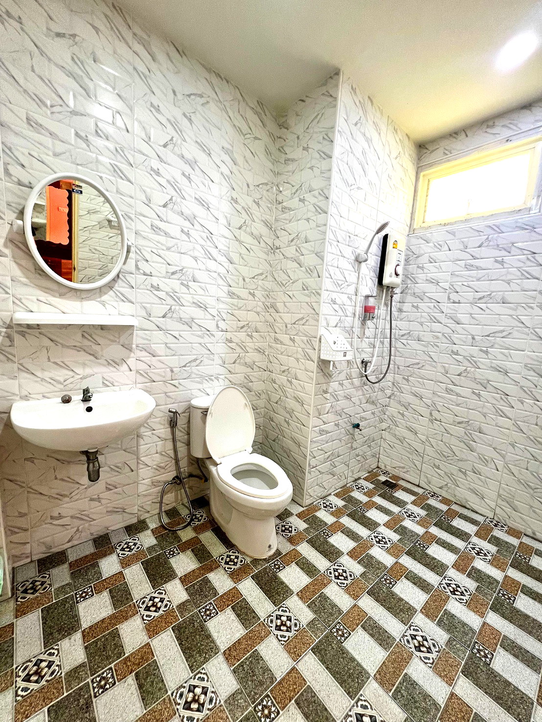 Pictures of Pimonsakresidence 10/25