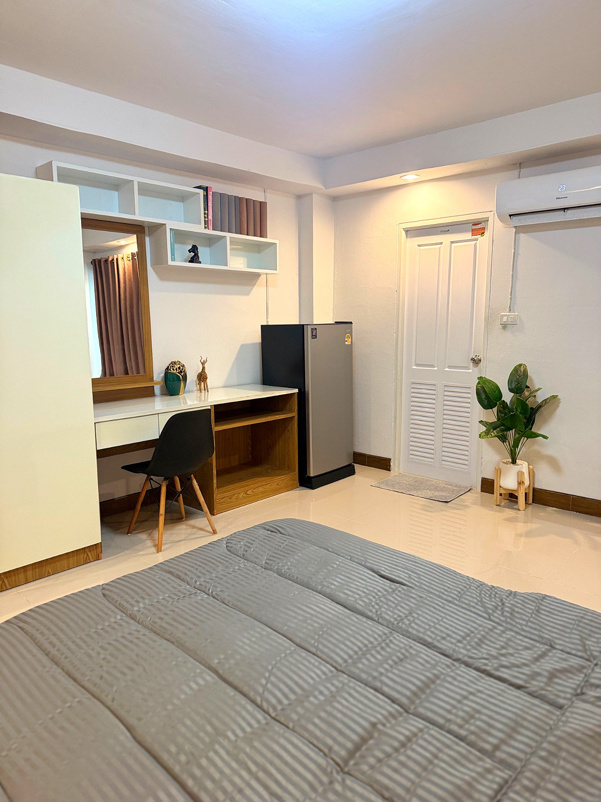 Pictures of PS Samakkee 1/10