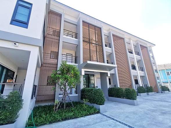 Pictures of Nirin Place  1/5