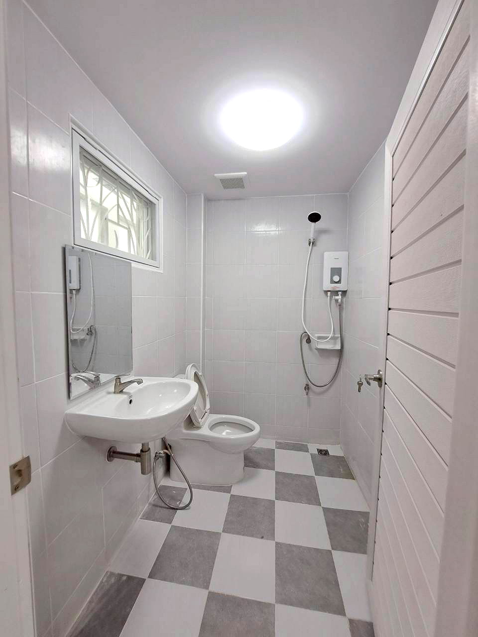 Pictures of Noodee Home 6/20