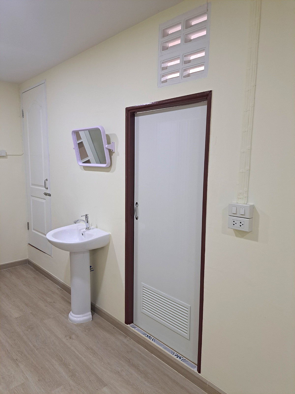 รูปภาพ ทรัพย์ไพศาล อพาร์ทเม้นท์ | อพาร์ทเม้นท์ หอพัก ที่พัก ห้องพัก - รูปที่ 9/11