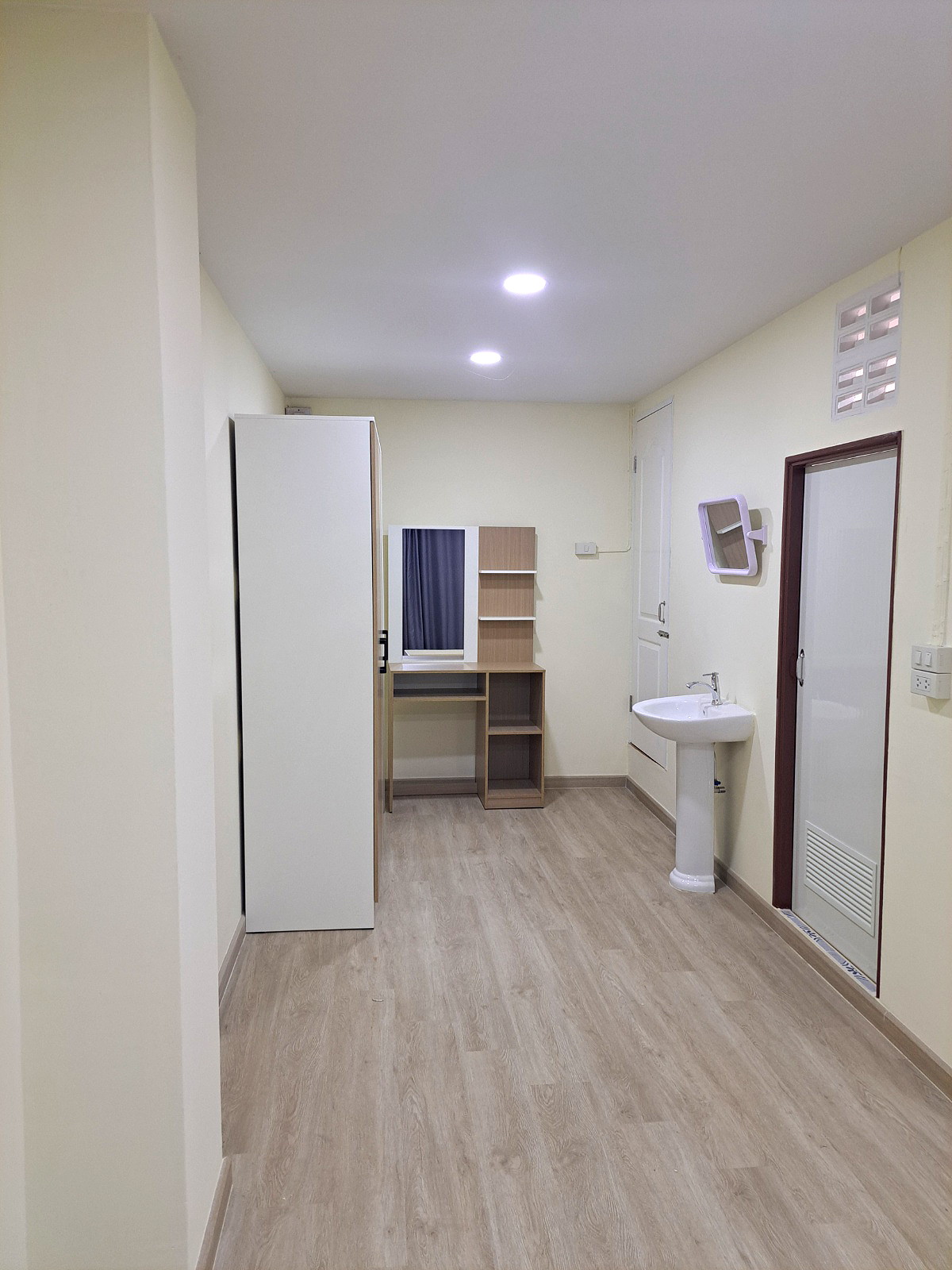 รูปภาพ ทรัพย์ไพศาล อพาร์ทเม้นท์ | อพาร์ทเม้นท์ หอพัก ที่พัก ห้องพัก - รูปที่ 8/11