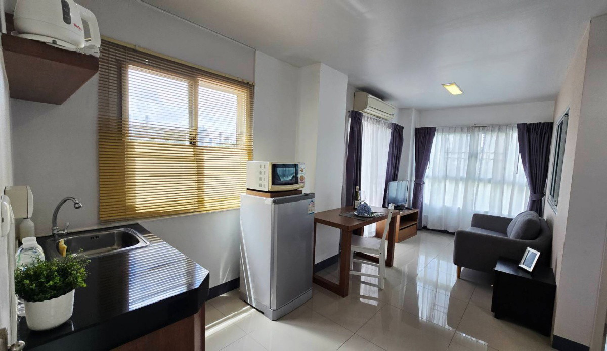 Condo · Khlong Toei, bangkok — photo 2