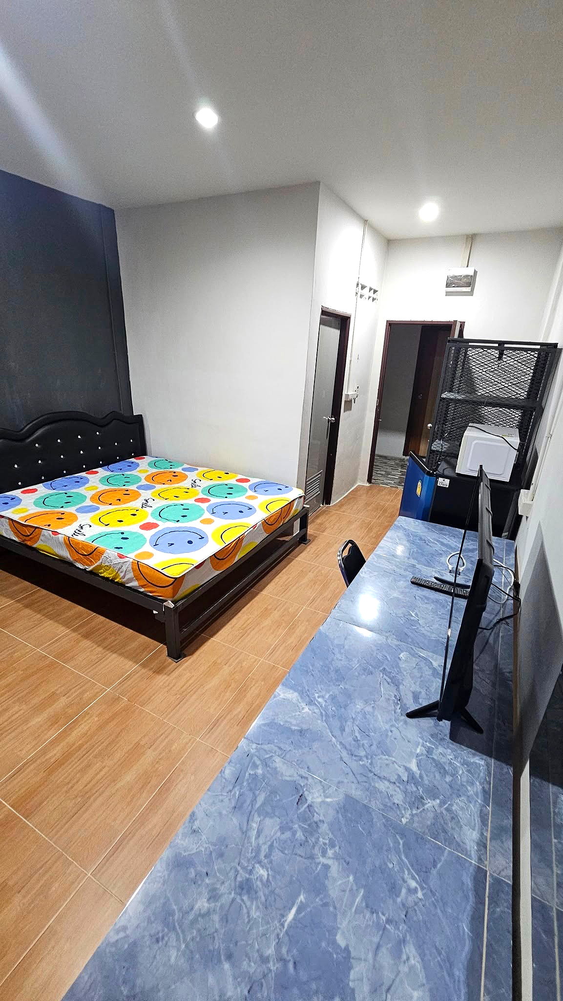 Pictures of A Ma Apartment 5/6