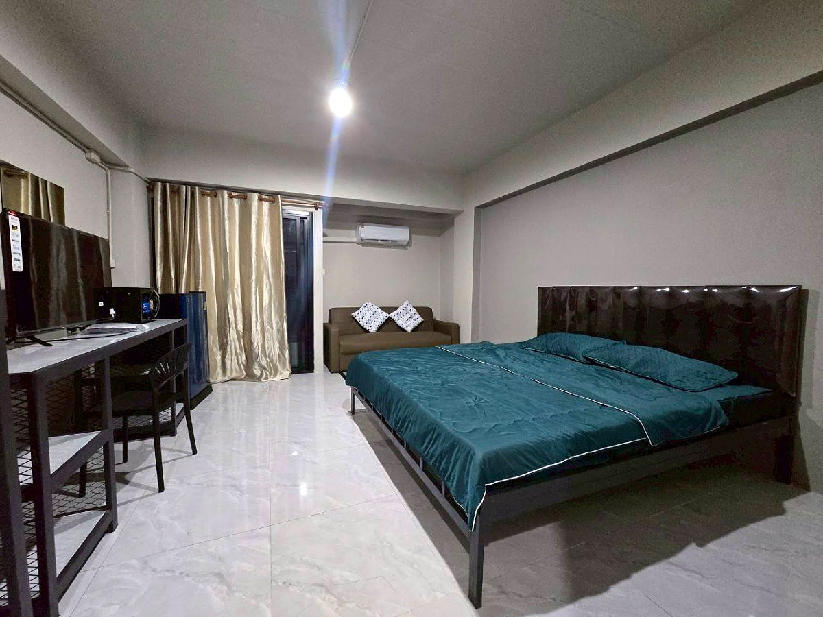 Pictures of A Ma Apartment 2/8