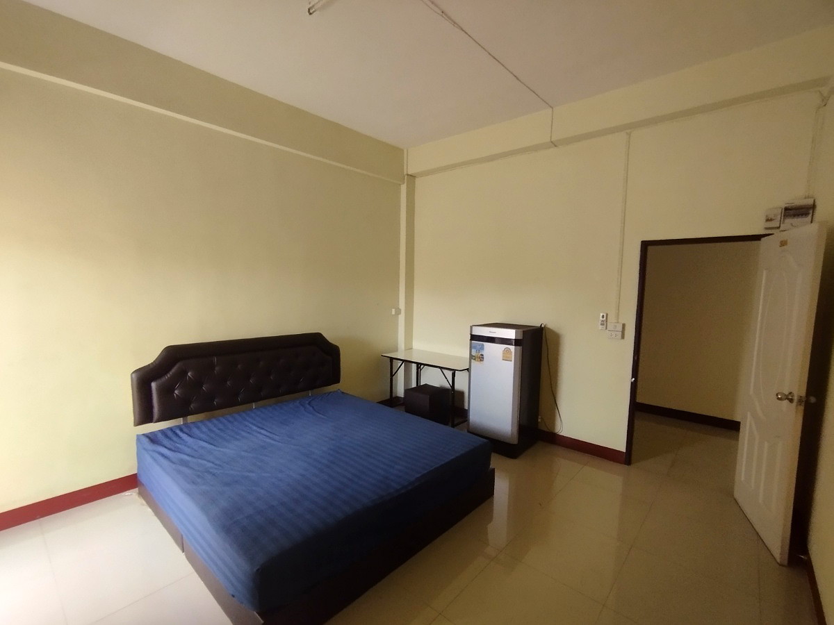 Pictures of The Connect Apartment Suphanburi 1/6