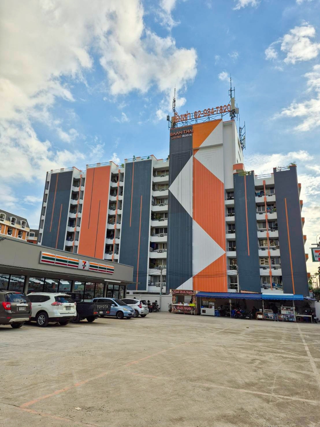 Condo · Wang Thonglang, bangkok — photo 5