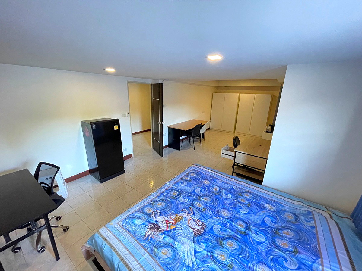 Pictures of Eight Residence 22/23