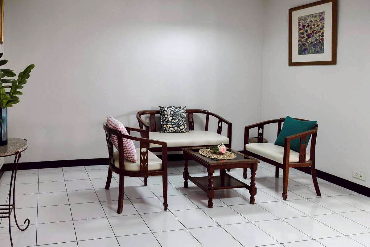 Pictures of Bann Krit 6/9