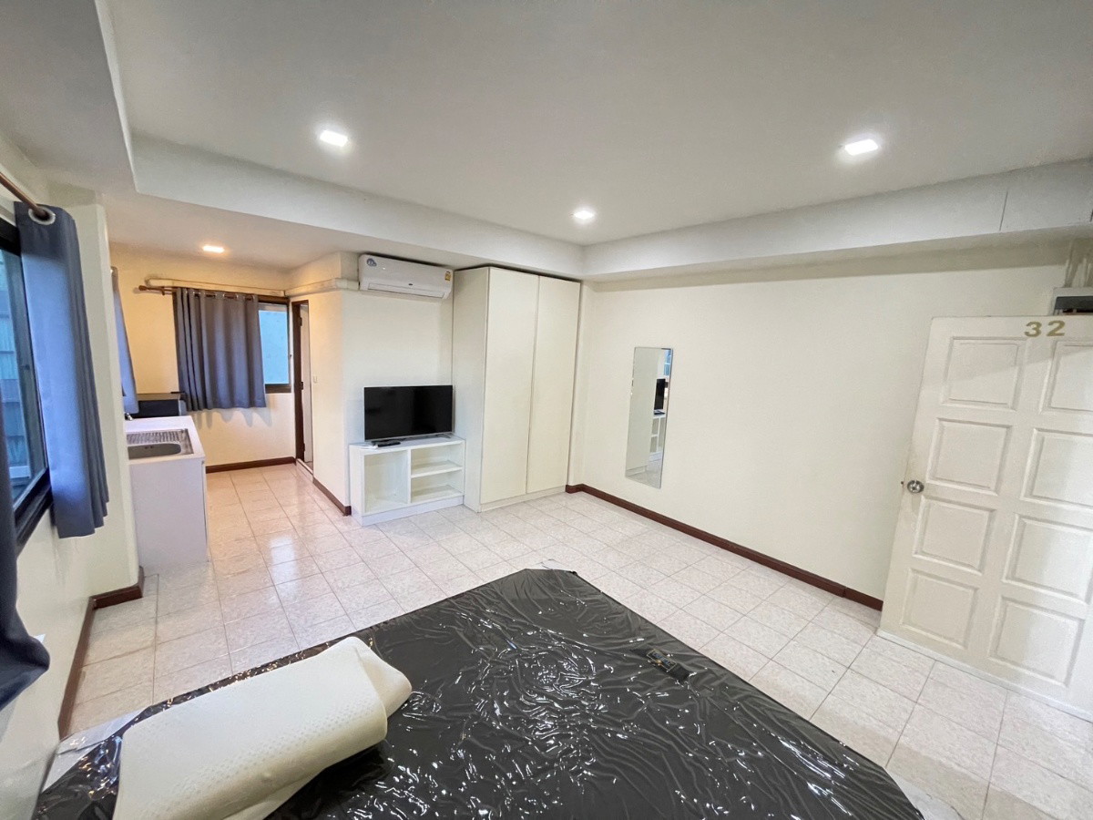 Condo · Huai Khwang, bangkok — photo 3