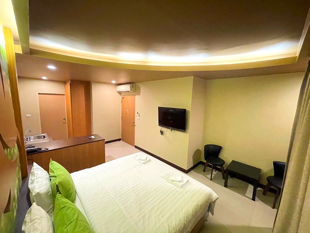 Pictures of LeRam Hotel 5/23